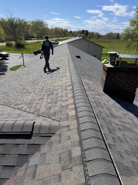 Working the roof edge and eaves &mdash; TNE Roofing & Siding